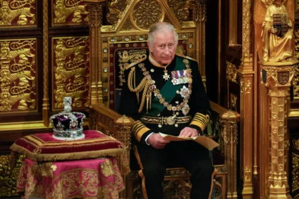 king-charles-practicing-for-coronation-in-exact-replica-of-westminster-abbey