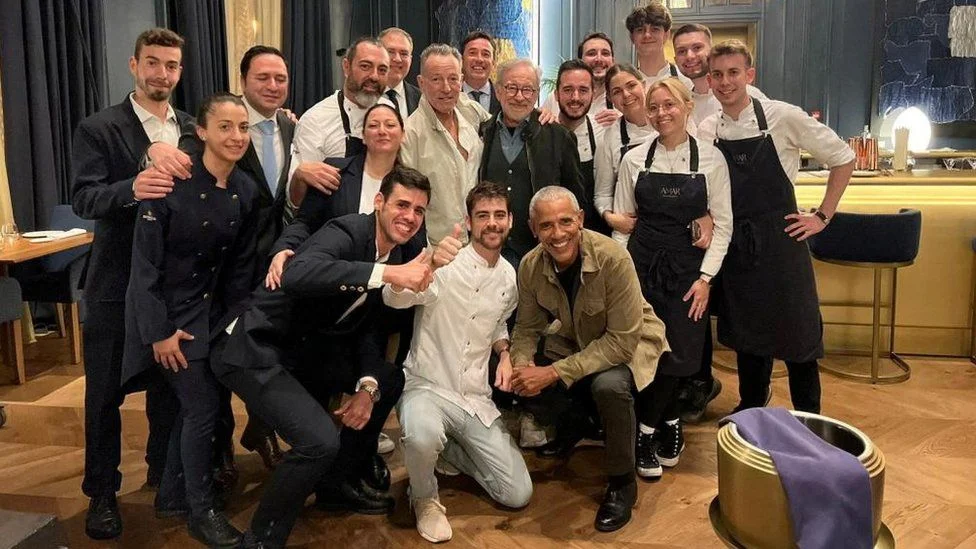 barcelona-eatery-stunned-by-surprise-visit-from-barack-obama-steven-spielberg-and-bruce-springsteen