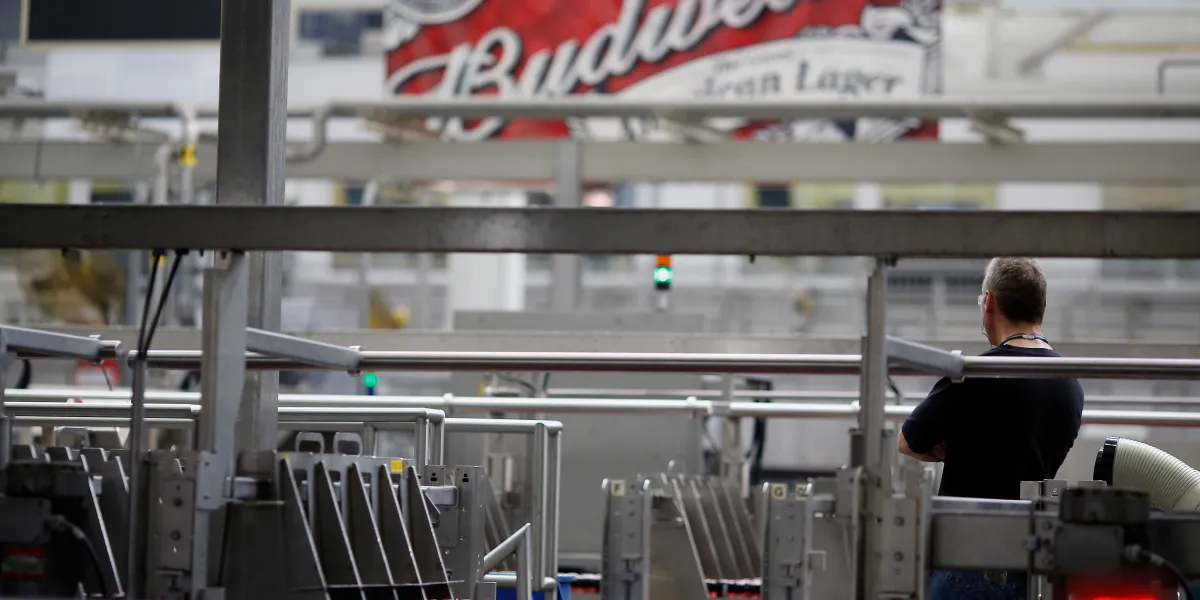 bud-light-manufacturer-to-lay-off-hundreds-of-workers-after-boycotting