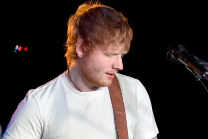 ed-sheeran-breaks-down-in-tears-during-performance