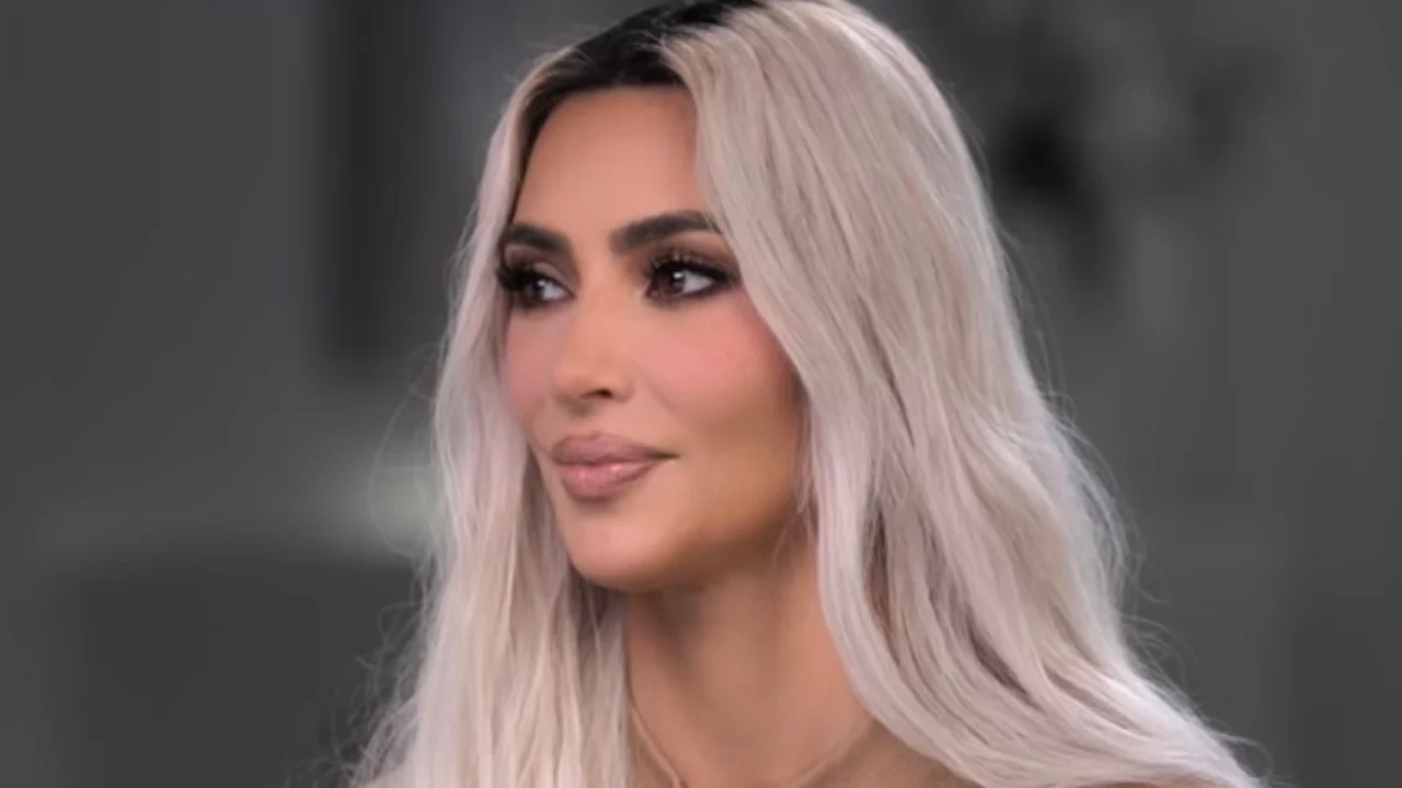 kim-kardashian-breaks-down-in-tears-in-new-trailer-for-the-kardashians-season-3