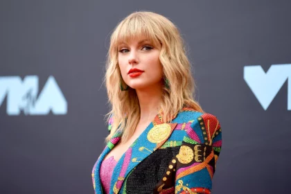 taylor-swift-dominates-the-official-singles-chart-with-new-releases