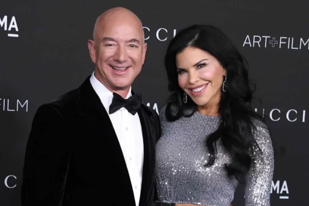 jeff-bezos-takes-relationship-with-lauren-sanchez-to-the-next-level-as-they-get-engaged