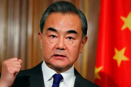 china-replace-qin-gang-with-wang-yi-as-its-new-foreign-minister
