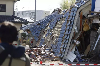 japan-tokyo-hit-by-6-2-magnitude-earthquake