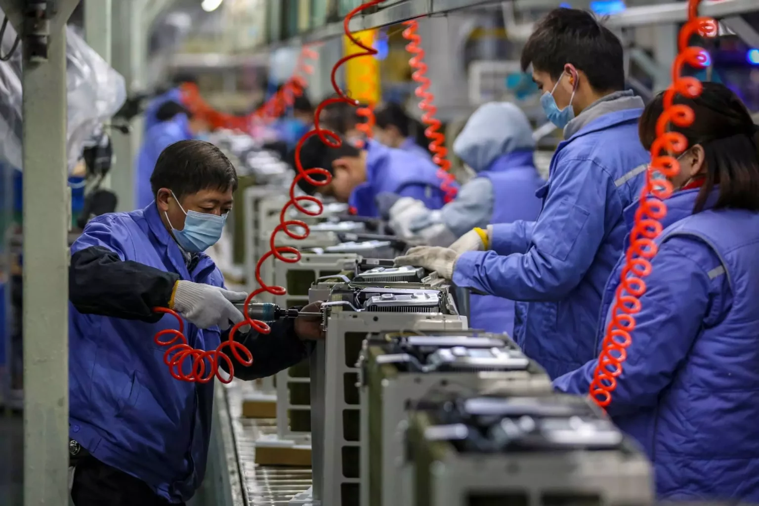 china-industrial-profits-fall-as-weak-demand-weighs-on-the-economy