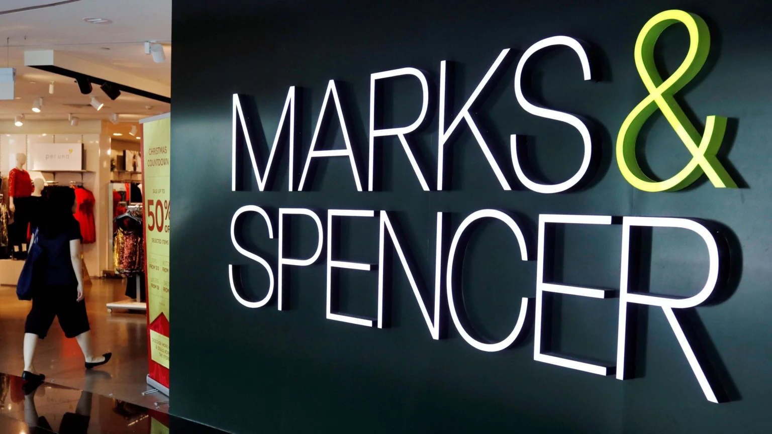 uk-retailer-marks-spencer-expects-revenue-growth-in-the-coming-year