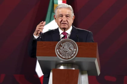 mexican-president-says-he-blacked-out-due-to-covid-19-infection-flew-to-mexico-for-treatment