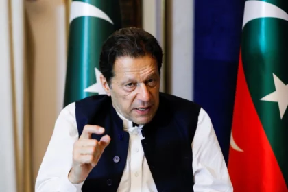 pakistan-ex-pm-imran-khan-his-wife-and-party-workers-are-not-allowed-to-leave-the-country