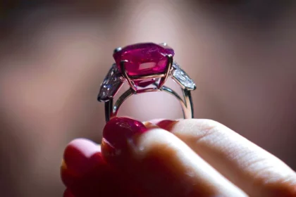 sunrise-ruby-worlds-largest-ruby-estimate-to-fetch-30-million-at-sothebys-june-auction-in-ny