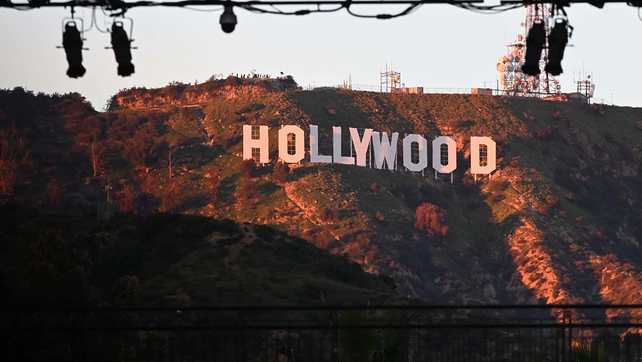 hollywood-halts-producers-payments-amid-writers-strike
