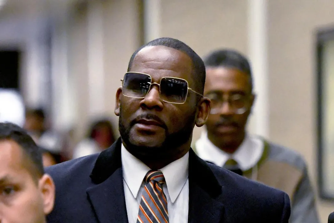 r-kelly-sentenced-to-20-years-for-child-abuse
