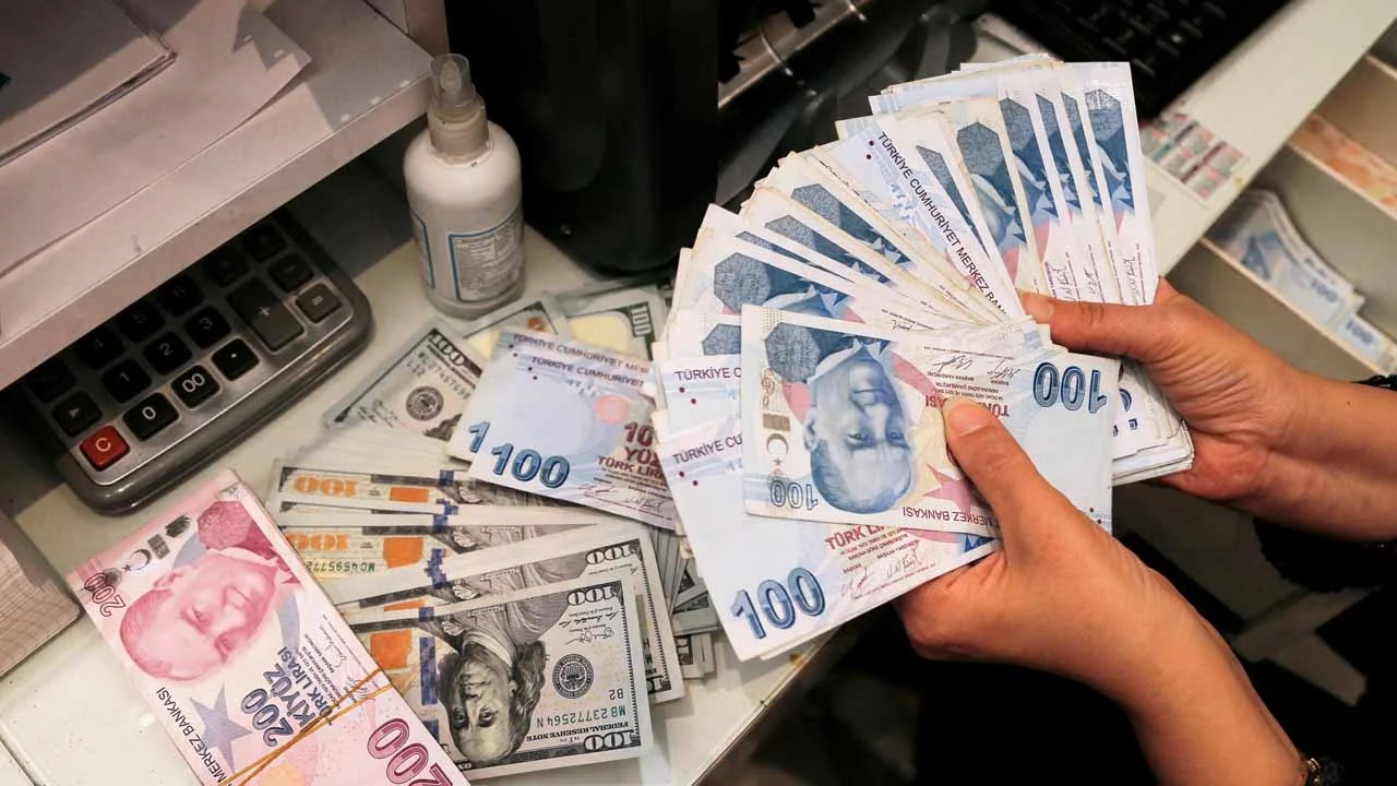 turkish-lira-hits-unprecedented-low-as-presidential-election-runoff-looms