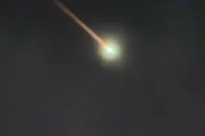 flashes-of-light-seen-over-australian-sky-likely-remnants-of-russian-rocket-space-agency