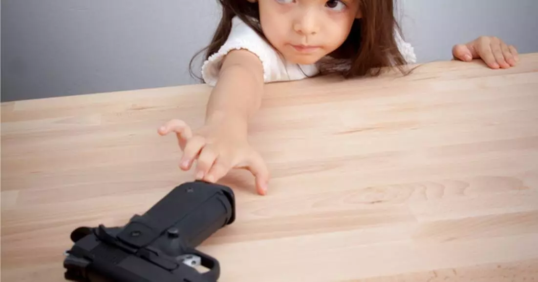 3-year-old-girl-accidentally-killed-her-4-year-old-sister-with-a-handgun