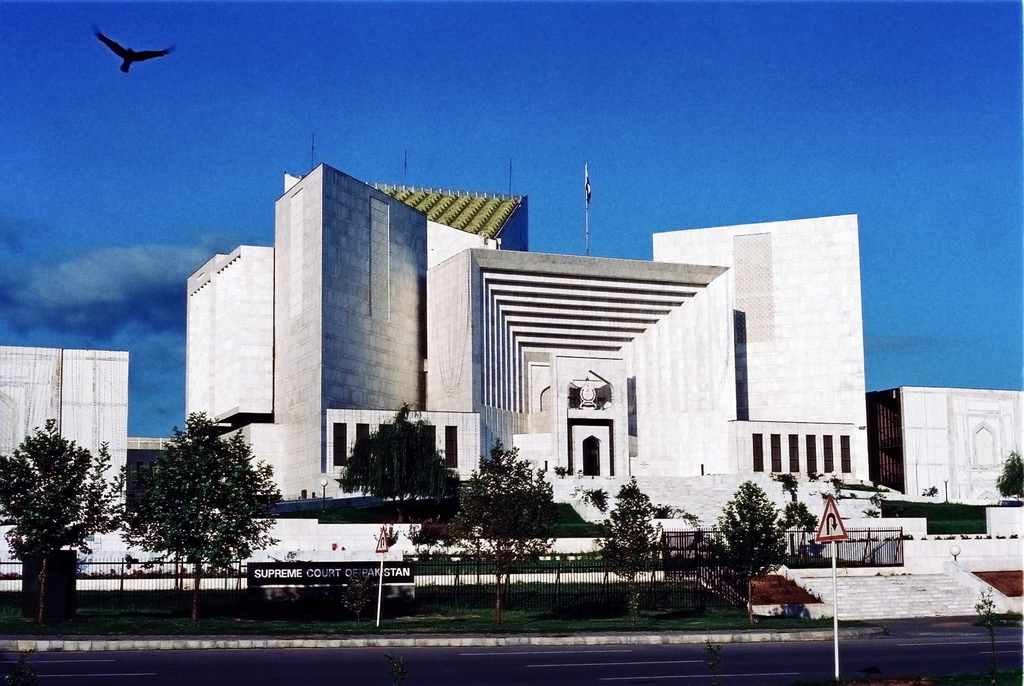 pakistan-parliament-passed-a-new-law-to-limit-the-chief-justices-powers