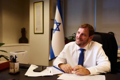 israels-consul-general-in-new-york-announced-his-resignation-says-cannot-serve-netanyahu