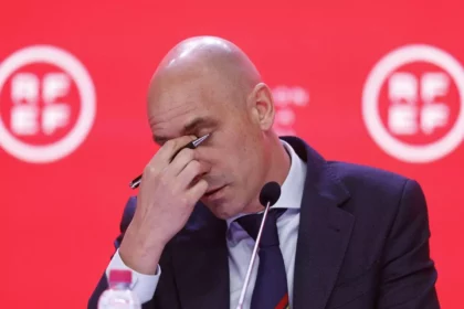 fifa-provisionally-suspends-rfef-president-luis-rubiales-for-90-days-amid-uproar-over-kiss