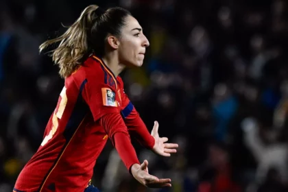 spains-captain-and-world-cup-final-hero-olga-carmona-learns-of-her-fathers-death-after-the-match