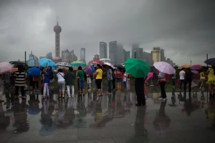 china-alerted-torrential-rains-and-flash-floods-with-thousands-evacuating-homes