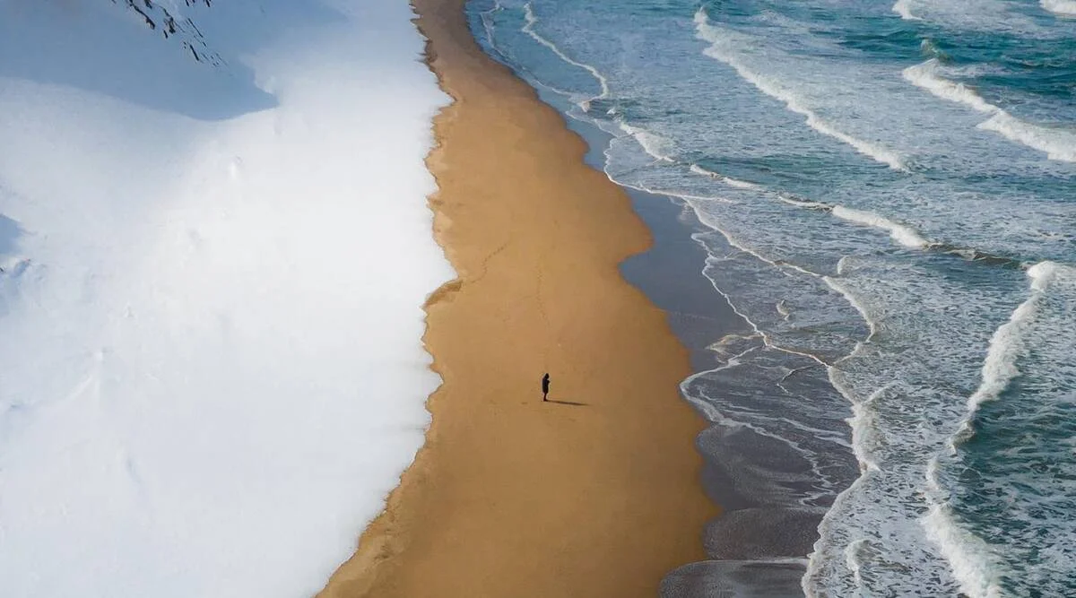 japans-secret-beach-where-snow-sand-and-sea-unite