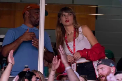 following-taylor-swift-attends-the-chiefs-game-travis-kelce-jersey-sales-spike-400