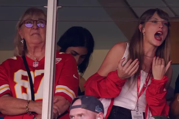 taylor-swift-and-travis-kelce-are-spotted-together-for-the-first-time-amid-chiefs-game