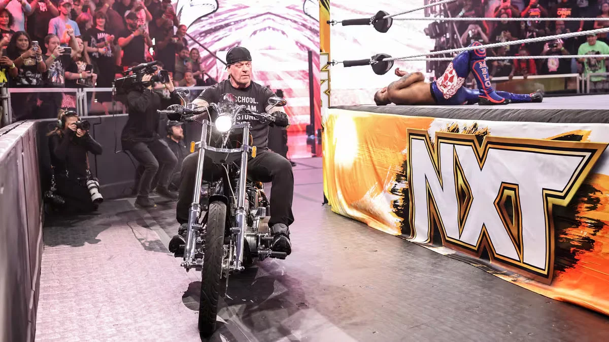 the-undertaker-makes-his-shocking-return-and-chokeslam-bron-breakker-in-the-main-event-of-nxt