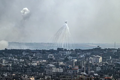 israel-drops-phosphorus-bombs-and-targets-civilians-on-southern-lebanese-border-report