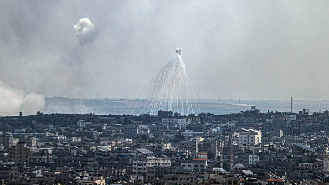 israel-drops-phosphorus-bombs-and-targets-civilians-on-southern-lebanese-border-report