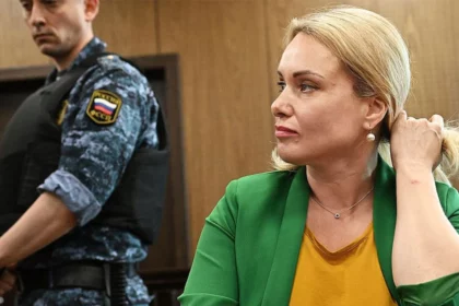 marina-ovsyannikova-fugitive-russian-journalist-who-protested-war-on-state-tv-gets-8-1-2-year-sentence