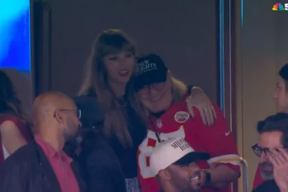 during-the-cheifs-game-taylor-swift-spotted-with-her-arm-around-travis-kelces-mother-donna-kelce