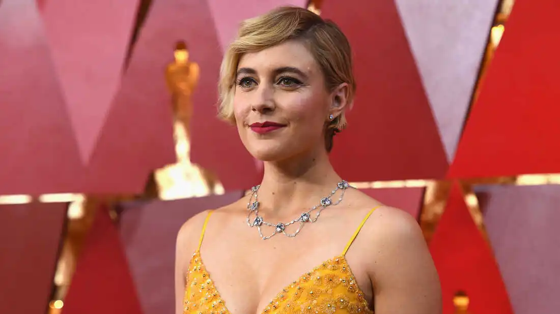 greta-gerwig-reveals-she-saw-the-audiences-reaction-by-standing-in-the-back-of-barbie-screenings