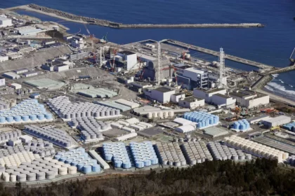 four-workers-at-the-japan-nuclear-plant-splashed-with-radioactive-fukushima-water