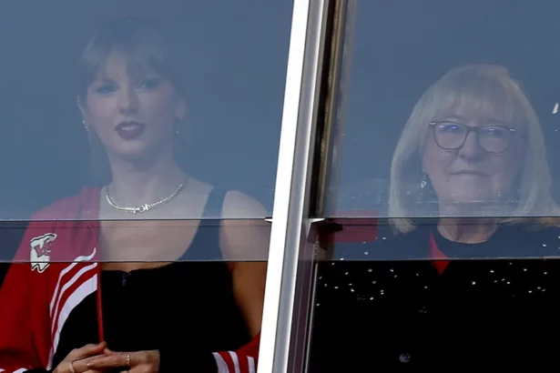 travis-kelce-and-the-chiefs-won-their-game-against-the-denver-broncos-with-taylor-swift-in-the-crowd-for-a-third-time