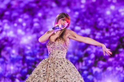 taylor-swift-the-eras-tour-achieves-another-million-dollar-milestone