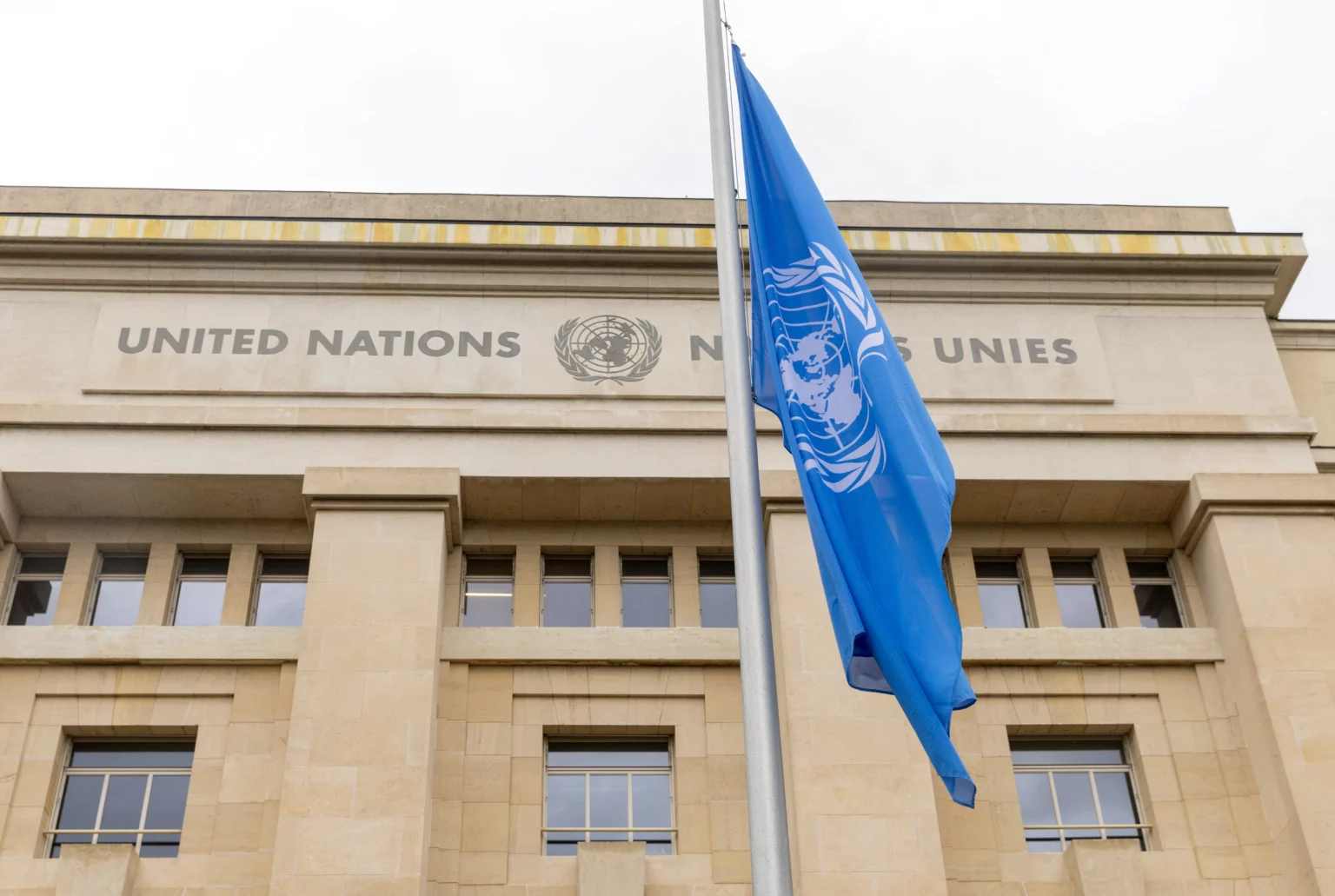 un-holds-a-minute-silence-to-honor-101-staff-members-killed-in-gaza