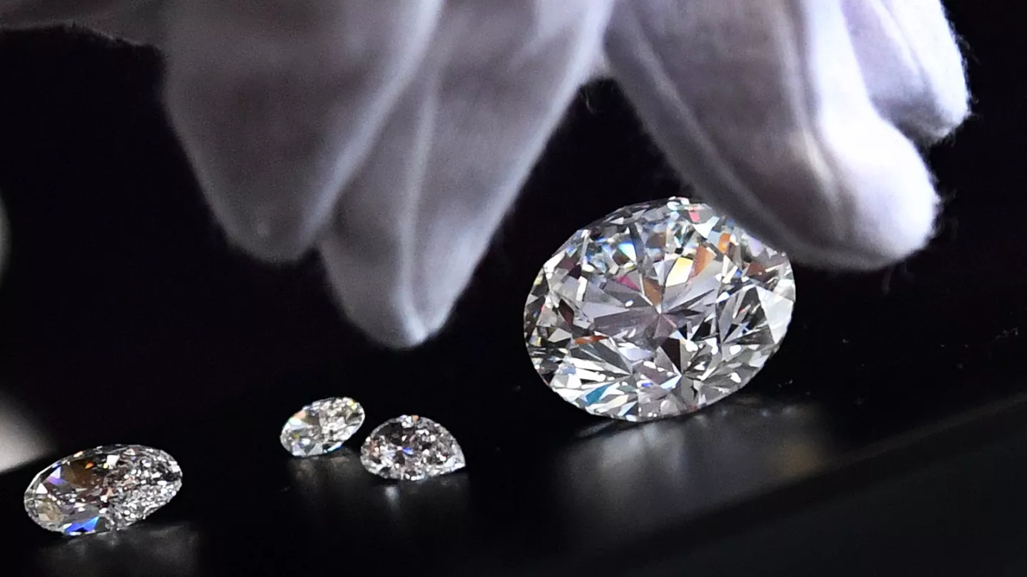 russia-vows-to-find-ways-to-limit-impact-of-eu-diamond-import-ban-kremlin