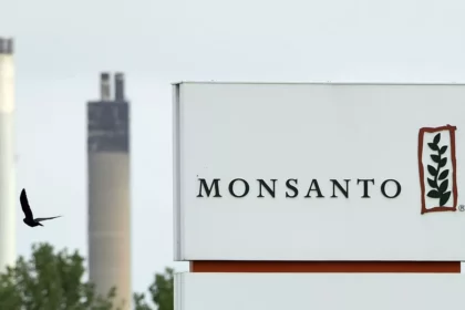 us-jury-orders-monsanto-to-pay-857m-to-seven-people-over-chemicals-in-school