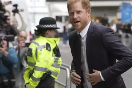 london-police-to-carefully-consider-prince-harry-phone-hacking-court-ruling