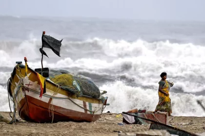 southern-india-closes-schools-and-halts-flights-as-cyclone-michaung-nears