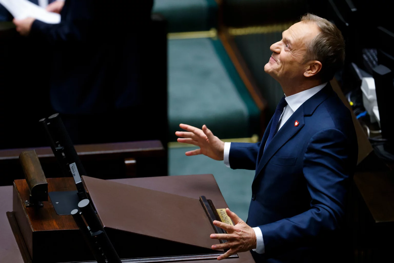 donald-tusk-sworn-in-as-the-new-prime-minister-of-poland