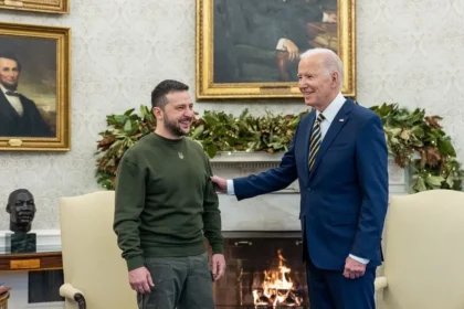biden-invites-zelenskyy-to-discuss-defense-needs-and-to-meet-with-republicans-as-war-funding-dries-up