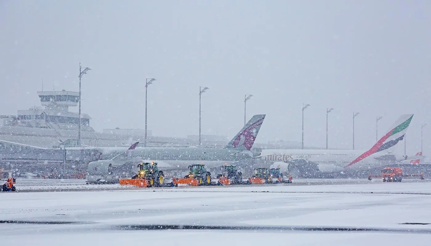 heavy-snowfall-in-germanys-munich-forced-flights-and-long-distance-trains-to-be-canceled