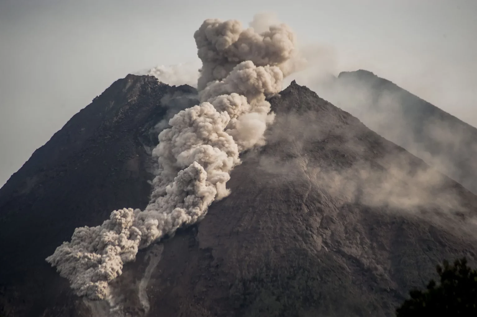 mount-marapi-11-hikers-found-dead-and-three-others-rescued-after-volcano-erupts-in-indonesia