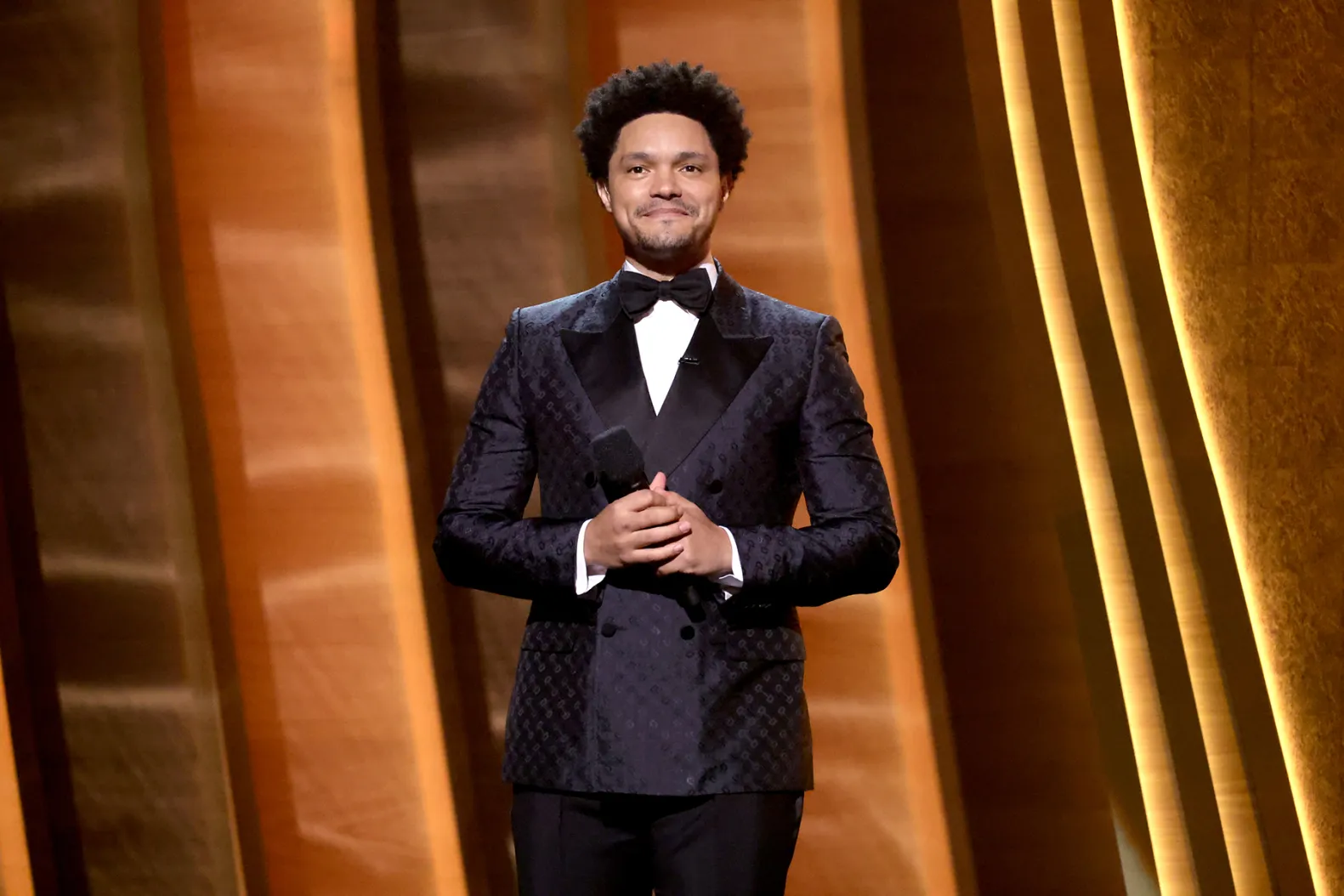 Trevor Noah Set To Host Grammys 2024 Fourth Stint As Master Of Ceremonies Distinct Post 5937