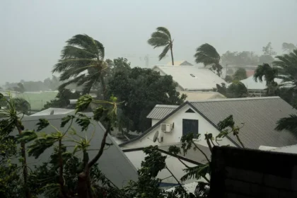 mauritius-raises-cyclone-warning-alert-to-maximum-due-to-tropical-storm-belal