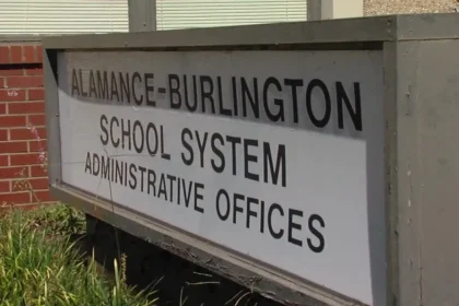 alamance-burlington-us-school-removes-mirrors-from-students-bathroom-to-prevent-tiktok-addiction