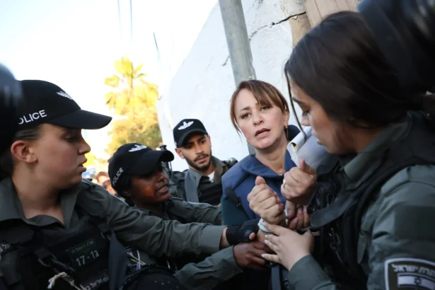 more-than-300-journalists-imprisoned-worldwide-second-highest-count-in-history-cpj