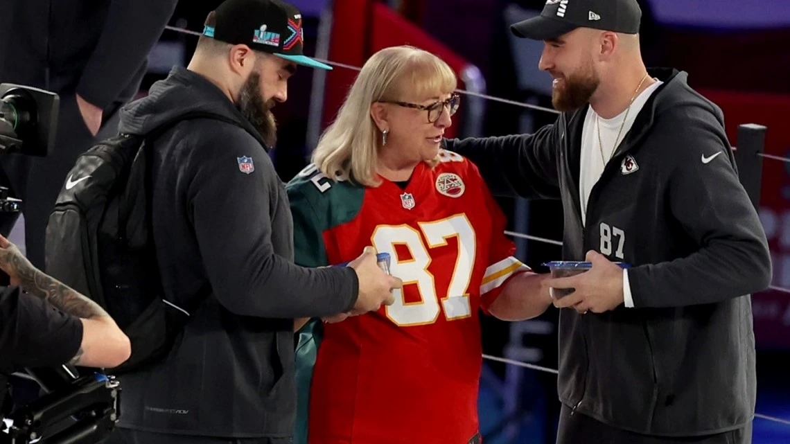 dona-kelce-confesses-taylor-swifts-beau-travis-kelce-used-to-yell-at-her